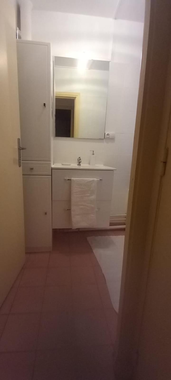 1 Chambre Arena - La Chapelle Parigi Esterno foto